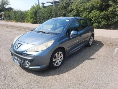 Usata Peugeot 207 90 CV (66 kW) 2006 Grigio Berlina