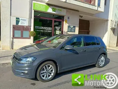 Usata VW Golf VII Sport 116 CV (85 kW) 2019 Grigio Berlina