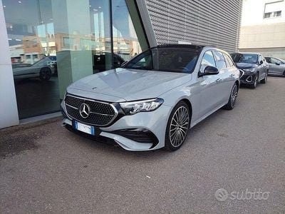 Usata Mercedes E220 Premium Plus 197 CV (144 kW) 2024 Grigio Station wagon