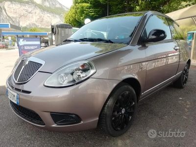 usata Lancia Ypsilon OK NEOPATENTATI