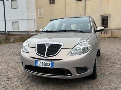 Usata Lancia Ypsilon 77 CV (56 kW) 2009 Oro Utilitaria