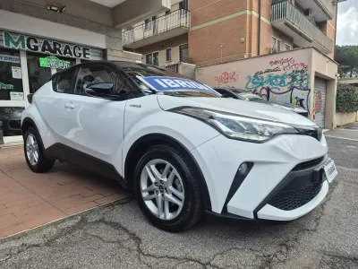 Usata Toyota C-HR Business Edition 97 CV (71 kW) 2021 Bianco SUV