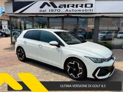 Usata VW Golf VIII R-line 150 CV (110 kW) 2025 Bianco Berlina