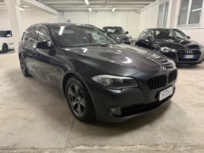 Usata BMW 520 Efficient Dynamics 184 CV (135 kW) 2011 Grigio Station wagon