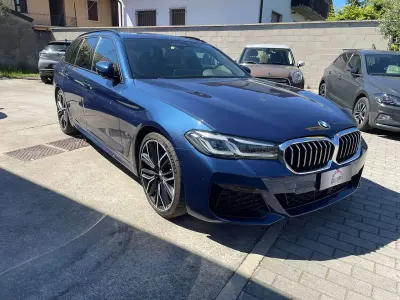 Usata BMW 530 M Sport 249 CV (183 kW) 2020 Blu/azzurro Station wagon