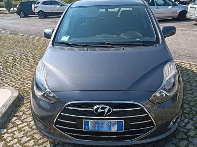 Usata Hyundai ix20 90 CV (66 kW) 2015 Grigio Utilitaria