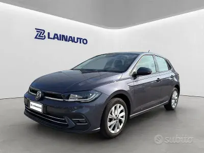 Usata VW Polo Style 95 CV (69 kW) 2023 Grigio Utilitaria