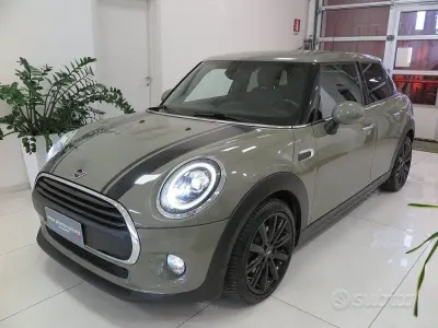 Usata Mini ONE 102 CV (75 kW) 2019 Verde Utilitaria