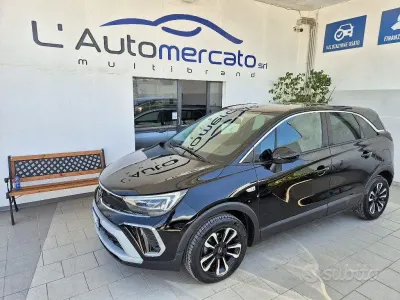 Usata Opel Crossland Elegance 110 CV (80 kW) 2023 Nero SUV