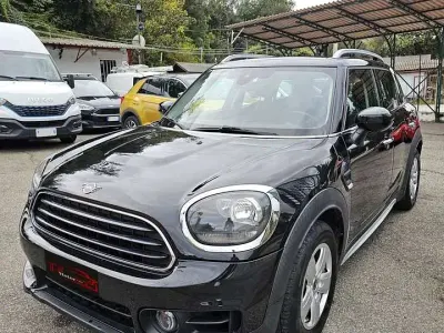 Usata Mini One Countryman Business 102 CV (75 kW) 2020 Nero SUV
