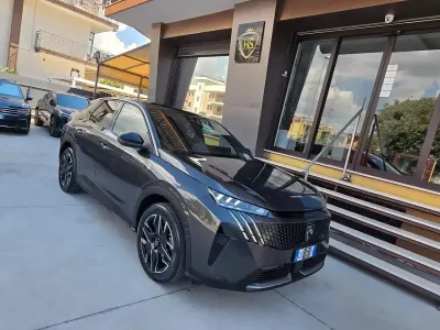 Usata Peugeot 3008 GT 136 CV (100 kW) 2025 Grigio SUV