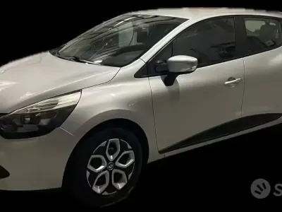 Usata Renault Clio IV 73 CV (53 kW) 2014 Grigio Berlina