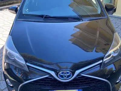 Usata Toyota Yaris Hybrid