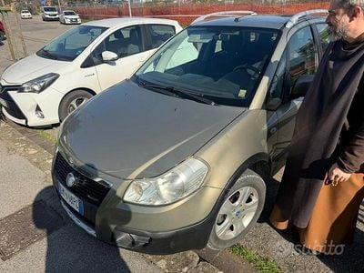 Usata Fiat Sedici 120 CV (88 kW) 2007 Grigio SUV