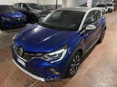 Usata Renault Captur Techno 143 CV (105 kW) 2023 Blu/azzurro SUV
