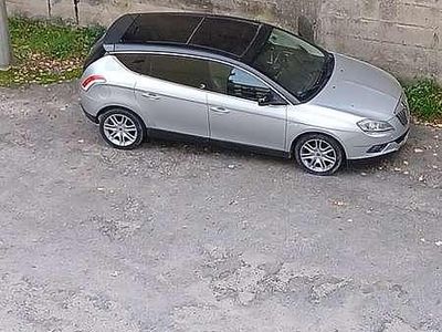 Usata Lancia Delta 120 CV (88 kW) 2009 Grigio Utilitaria