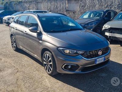 Usata Fiat Tipo 120 CV (88 kW) 2019 Grigio Station wagon