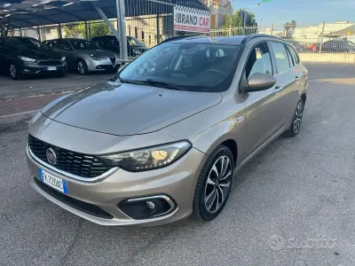 Usata Fiat Tipo Lounge 120 CV (88 kW) 2017 Beige Station wagon