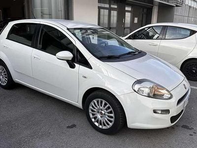 Usata Fiat Punto Easy 69 CV (50 kW) 2013 Bianco Utilitaria