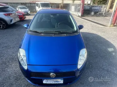 Usata Fiat Grande Punto 75 CV (55 kW) 2008 Blu Utilitaria