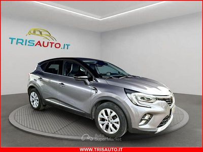 Usata Renault Captur Zen 101 CV (74 kW) 2021 Grigio SUV