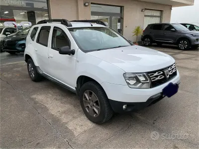 Usata Dacia Duster 101 CV (74 kW) 2014 Bianco SUV