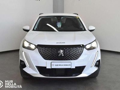Usado Peugeot 2008 Allure 131 HP (96 kW) 2022 Branco SUV