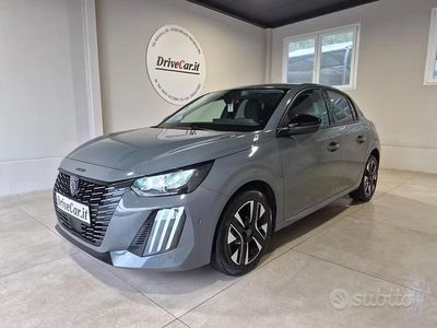 Usata Peugeot 208 Allure 101 CV (74 kW) 2024 Grigio Utilitaria
