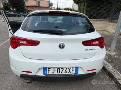 Usata Alfa Romeo Giulietta 120 CV (88 kW) 2017 Bianco Utilitaria