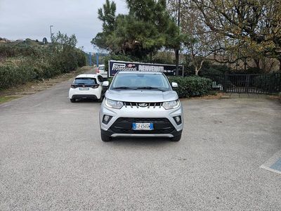 Usata Mahindra KUV100 87 CV (63 kW) 2022 Grigio SUV