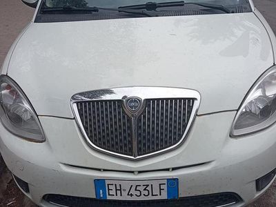 Usata Lancia Ypsilon 2011 Bianco Utilitaria