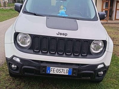 Usata Jeep Renegade Trailhawk 170 CV (125 kW) 2016 Bianco SUV