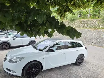 Usata Opel Insignia 194 CV (142 kW) 2011 Bianco Station wagon