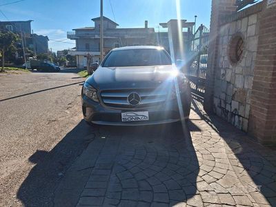 Usata Mercedes GLA180 Executive 109 CV (80 kW) 2015 Grigio SUV