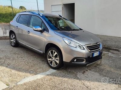 Usata Peugeot 2008 Allure 115 CV (84 kW) 2015 Grigio SUV