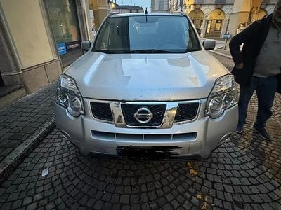 Begagnad Nissan X-Trail 2012 Grå SUV