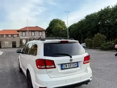 Usata Fiat Freemont 170 CV (125 kW) 2013 Bianco SUV