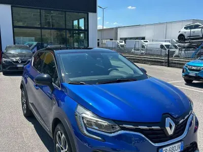 Usata Renault Captur Techno 101 CV (74 kW) 2023 Blu/azzurro SUV