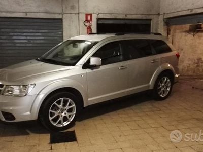 Käytetty Fiat Freemont Urban 140 HP (102 kW) 2012 Harmaa Katumaasturi