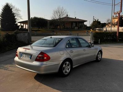 Mercedes E270