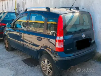 Usata Fiat Panda 77 CV (56 kW) 2011 Bluazzurro Utilitaria