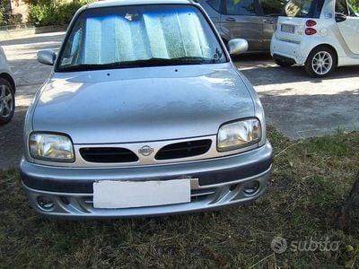 Begagnad Nissan Micra 54 HK (39 kW) 1996 Grå Halvkombi