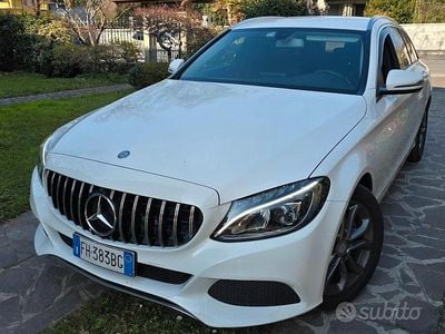Gebraucht Mercedes C220 Exclusive 170 PS (125 kW) 2017 Weiß Kombi