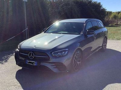 Usata Mercedes E220 Exclusive 194 CV (142 kW) 2023 Grigio Station wagon