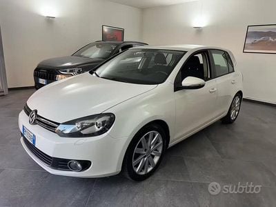Usata VW Golf VII Highline 105 CV (77 kW) 2012 Bianco Berlina