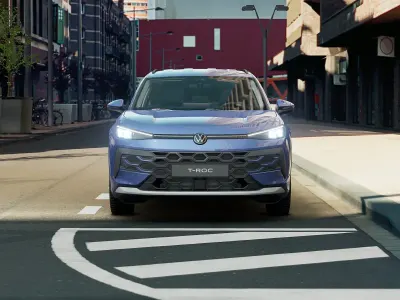 Nuova VW T-Roc Life 150 CV (110 kW) 2026 Celestial blue metallizzato SUV