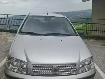 Usata Fiat Punto 60 CV (44 kW) 2009 Grigio Utilitaria