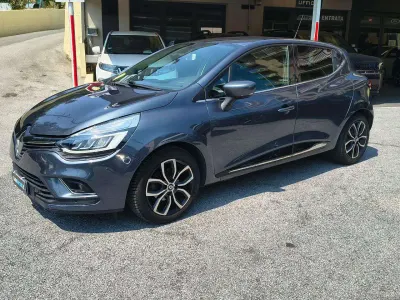 Usata Renault Clio IV Intens 90 CV (66 kW) 2017 Grigio scuro Berlina