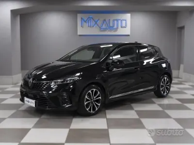 Usata Renault Clio V Techno 91 CV (66 kW) 2025 Nero Berlina