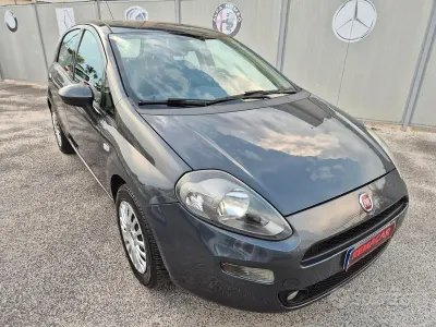Usata Fiat Punto Lounge 77 CV (56 kW) 2014 Grigio Utilitaria